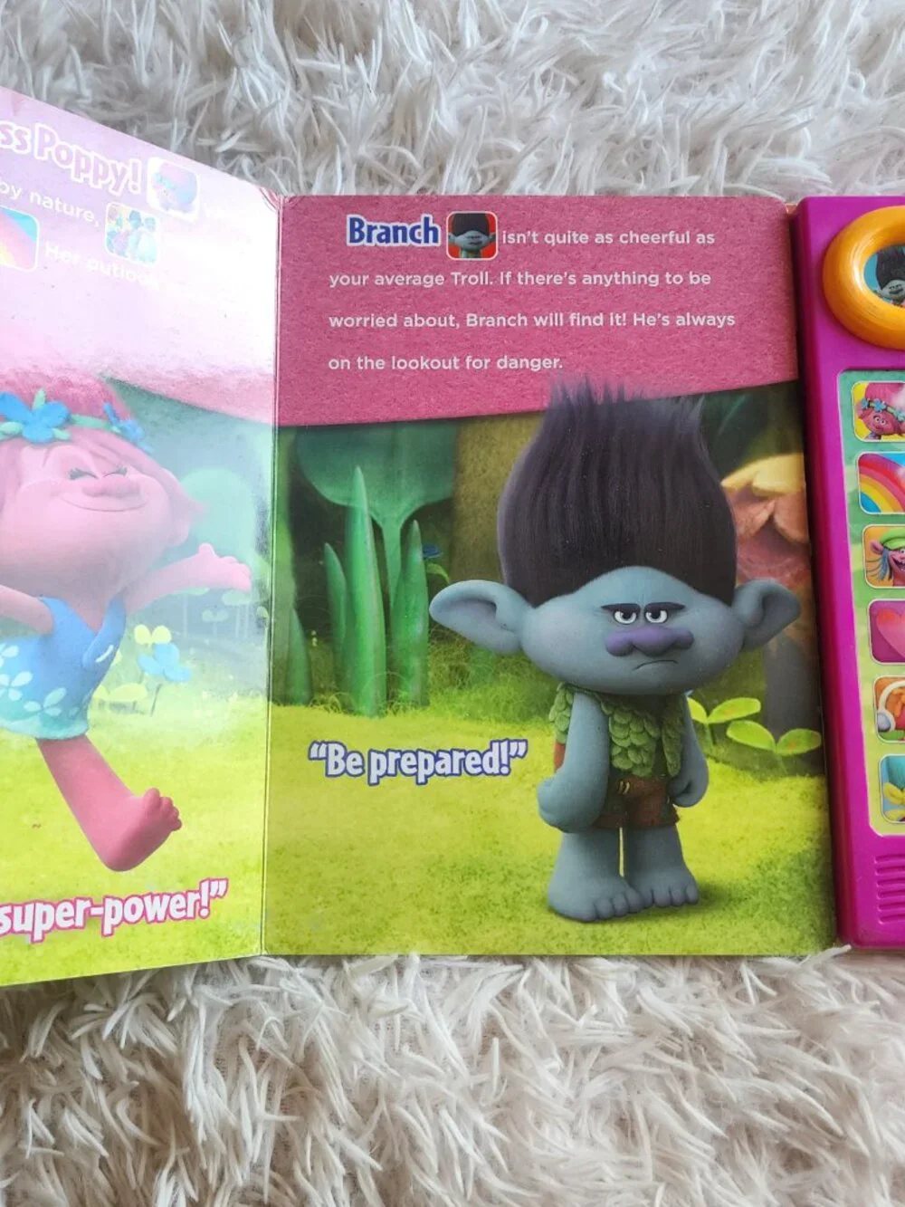 5/$10 - Trolls Interactive Book